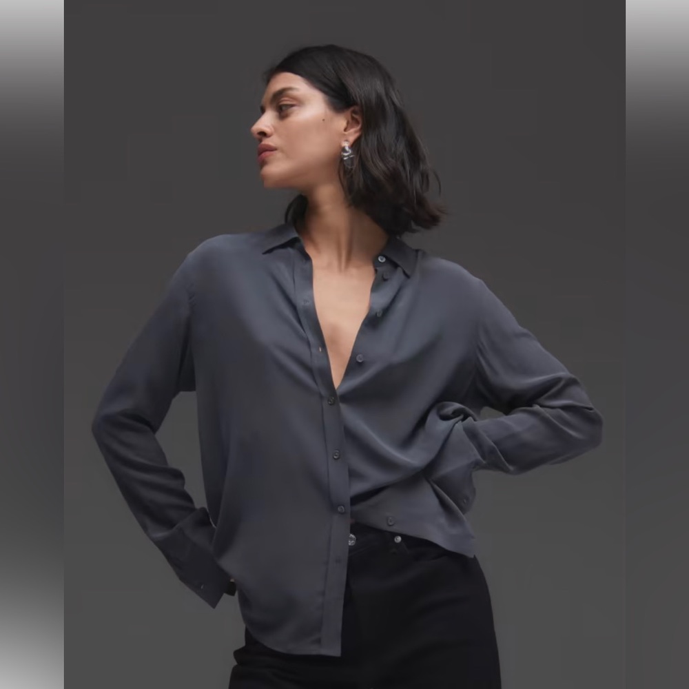 Everlane silk button down, size 6